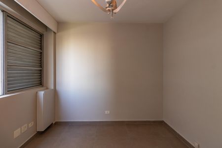 Apartamento para alugar com 130m², 3 quartos e 1 vaga Apartamento para alugar com 130m², 3 quartos e 1 vagaQuarto