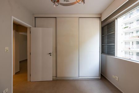 Apartamento para alugar com 130m², 3 quartos e 1 vaga Apartamento para alugar com 130m², 3 quartos e 1 vagaQuarto