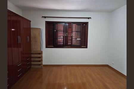 Quarto de casa à venda com 4 quartos, 150m² em Terceira Divisão de Interlagos, São Paulo