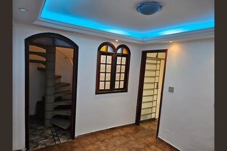Sala de casa à venda com 4 quartos, 150m² em Terceira Divisão de Interlagos, São Paulo