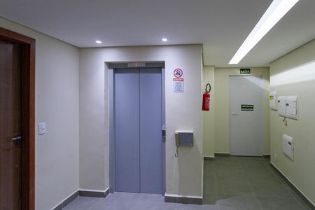 Apartamento para alugar com 50m², 2 quartos e 1 vagaHall social