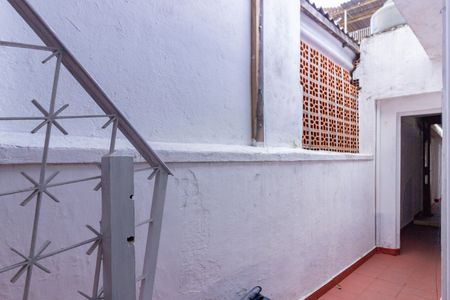 Vista Sala de casa à venda com 2 quartos, 128m² em Vila Guedes, São Paulo
