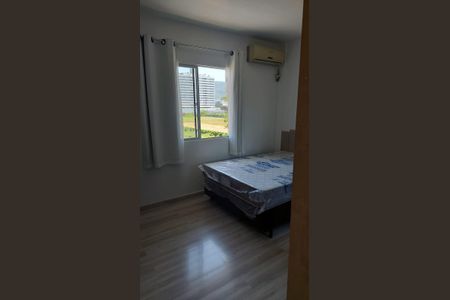 Quarto de apartamento para alugar com 2 quartos, 53m² em Caminho Novo, Palhoça
