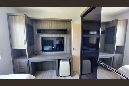 Quarto de apartamento para alugar com 2 quartos, 53m² em Caminho Novo, Palhoça