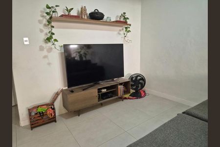 Apartamento à venda com 75m², 2 quartos e sem vaga Apartamento à venda com 75m², 2 quartos e sem vagaSala