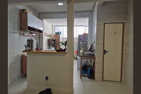 Apartamento à venda com 75m², 2 quartos e sem vaga Apartamento à venda com 75m², 2 quartos e sem vagaCozinha