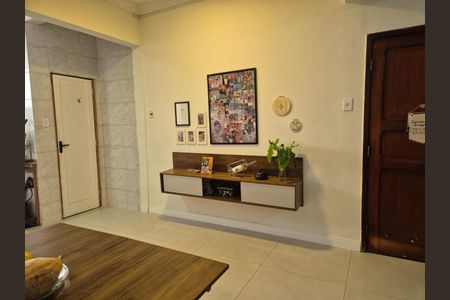 Apartamento à venda com 75m², 2 quartos e sem vaga Apartamento à venda com 75m², 2 quartos e sem vagaSala