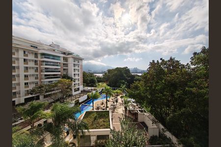 Apartamento à venda com 156m², 4 quartos e 2 vagas Apartamento à venda com 156m², 4 quartos e 2 vagasVaranda da Suíte 1