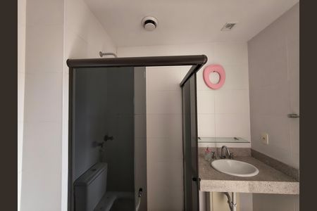 Apartamento à venda com 156m², 4 quartos e 2 vagas Apartamento à venda com 156m², 4 quartos e 2 vagasBanheiro da Suíte 2