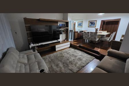 Foto 17 de casa para alugar com 6 quartos, 384m² em Santo Amaro, São Paulo