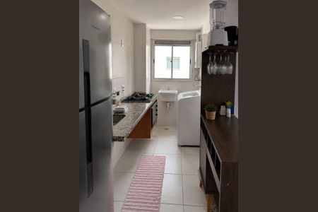 Cozinha de apartamento para alugar com 2 quartos, 48m² em Mantiquira, Duque de Caxias