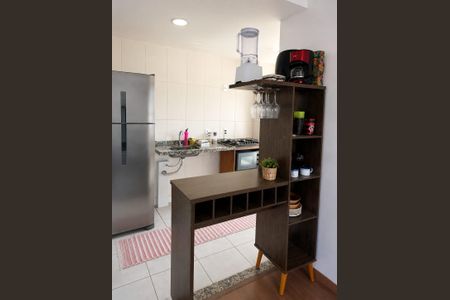 Cozinha de apartamento para alugar com 2 quartos, 48m² em Mantiquira, Duque de Caxias