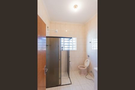 Casa para alugar com 130m², 2 quartos e 3 vagas Casa para alugar com 130m², 2 quartos e 3 vagasBanheiro
