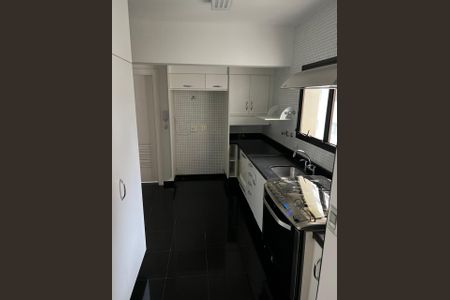 Apartamento para alugar com 3 quartos, 220m² em Itaim Bibi, São Paulo