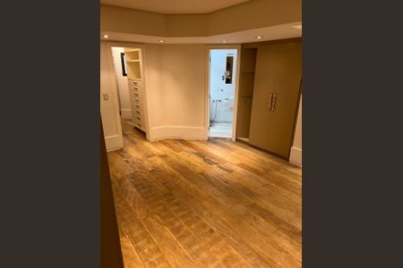 Apartamento para alugar com 3 quartos, 220m² em Itaim Bibi, São Paulo