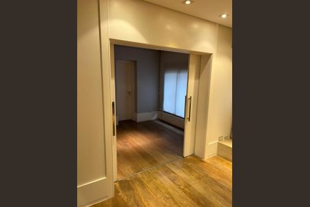 Apartamento para alugar com 3 quartos, 220m² em Itaim Bibi, São Paulo