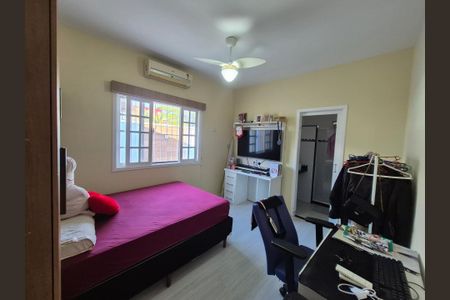 Casa à venda com 4 quartos, 180m² em Piratininga, Niterói