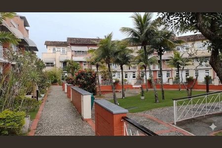 Casa de condomínio à venda com 220m², 4 quartos e 2 vagas