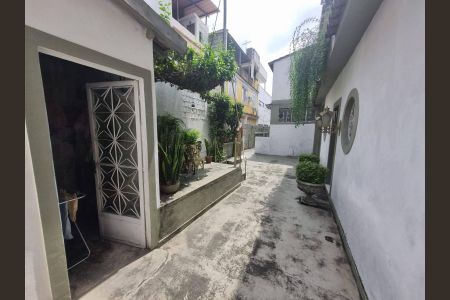 Casa à venda com 100m², 2 quartos e sem vaga