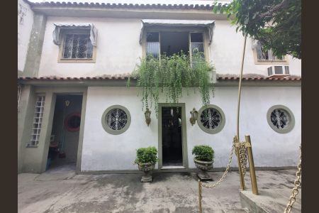 Casa à venda com 100m², 2 quartos e sem vaga