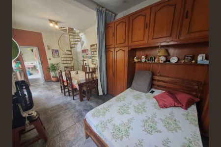 Casa à venda com 2 quartos, 100m² em Penha Circular, Rio de Janeiro