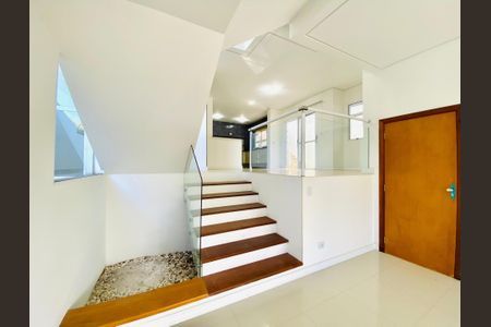Casa de condomínio à venda com 186m², 3 quartos e 3 vagas