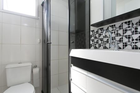 Banheiro  de apartamento à venda com 2 quartos, 48m² em Cidade Líder, São Paulo