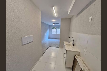 Apartamento à venda com 2 quartos, 43m² em Vargem Pequena, Rio de Janeiro