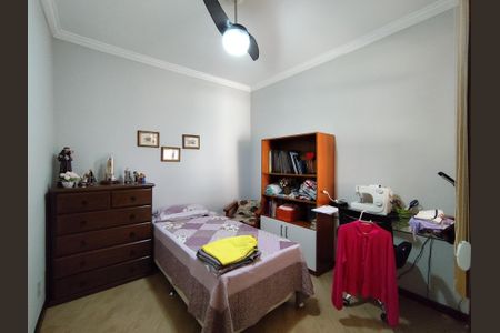 Casa à venda com 218m², 4 quartos e 4 vagas