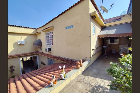 Casa à venda com 4 quartos, 218m² em Vaz Lobo, Rio de Janeiro