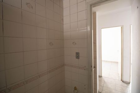 Apartamento à venda com 49m², 2 quartos e 1 vaga Apartamento à venda com 49m², 2 quartos e 1 vagaBanheiro