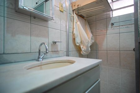 Banheiro Corredor de apartamento para alugar com 2 quartos, 54m² em Cristo Redentor, Porto Alegre