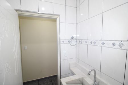 Banheiro de casa para alugar com 3 quartos, 80m² em Jardim Ondina, São Paulo