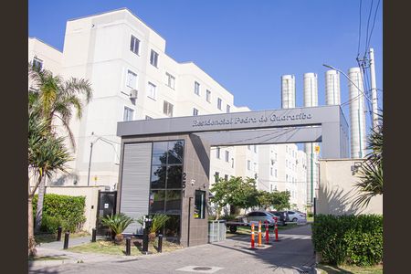Fachada e portaria de apartamento para alugar com 2 quartos, 42m² em Guaratiba, Rio de Janeiro
