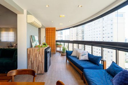 Apartamento à venda com 3 quartos, 3000m² em Jardim Fonte do Morumbi, São Paulo