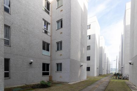 Fachada do Prédio de apartamento para alugar com 2 quartos, 44m² em Cosmos, Rio de Janeiro