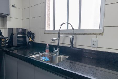Apartamento para alugar com 44m², 2 quartos e 1 vaga Apartamento para alugar com 44m², 2 quartos e 1 vagaCozinha e Área de Serviço