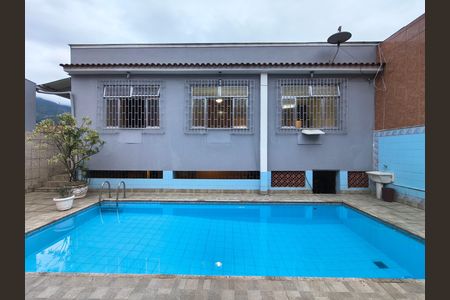 Casa à venda com 442m², 4 quartos e 2 vagas