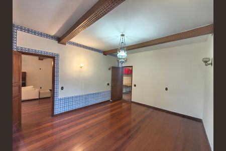 Casa à venda com 442m², 4 quartos e 2 vagas