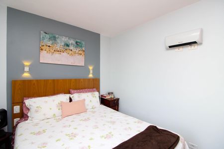 Apartamento à venda com 80m², 3 quartos e 2 vagasQuarto 2