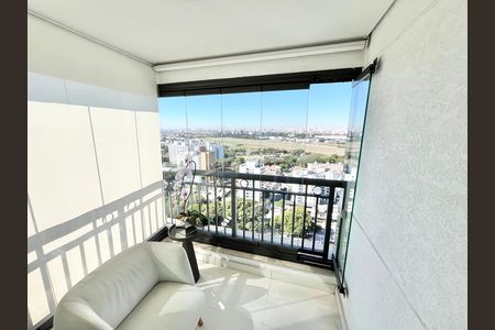 Apartamento à venda com 297m², 4 quartos e 5 vagas Apartamento à venda com 297m², 4 quartos e 5 vagasQuarto 3 - Suíte Varanda