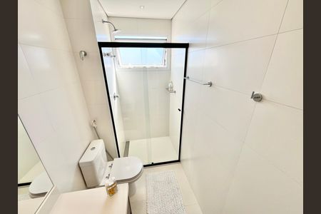 Apartamento à venda com 297m², 4 quartos e 5 vagas Apartamento à venda com 297m², 4 quartos e 5 vagasBanheiro da Suíte 2
