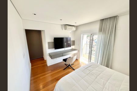 Apartamento à venda com 297m², 4 quartos e 5 vagas Apartamento à venda com 297m², 4 quartos e 5 vagasQuarto 2 - Suíte