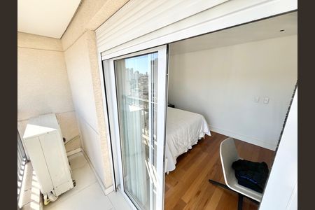 Apartamento à venda com 297m², 4 quartos e 5 vagas Apartamento à venda com 297m², 4 quartos e 5 vagasQuarto 2 - Suíte Varanda