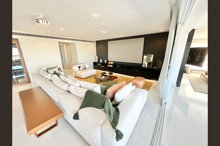 Apartamento à venda com 297m², 4 quartos e 5 vagas Apartamento à venda com 297m², 4 quartos e 5 vagasSala