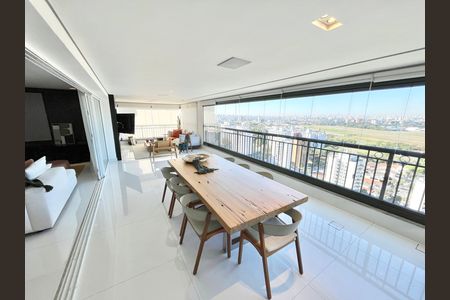 Apartamento à venda com 297m², 4 quartos e 5 vagas Apartamento à venda com 297m², 4 quartos e 5 vagasVaranda gourmet