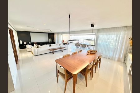 Apartamento à venda com 4 quartos, 297m² em Vila Ester (zona Norte), São Paulo