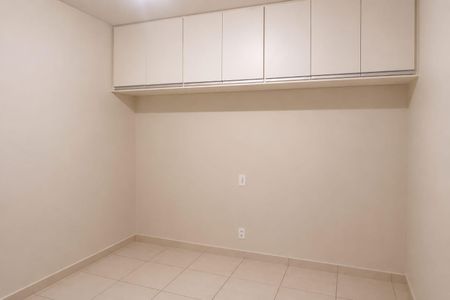 Apartamento para alugar com 72m², 2 quartos e 1 vaga Apartamento para alugar com 72m², 2 quartos e 1 vagaQuarto