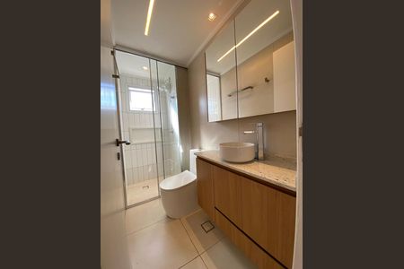Banheiro de apartamento para alugar com 2 quartos, 67m² em Vila Lageado, São Paulo