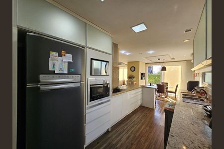 Cozinha de casa de condomínio para alugar com 3 quartos, 360m² em Neópolis, Gravataí